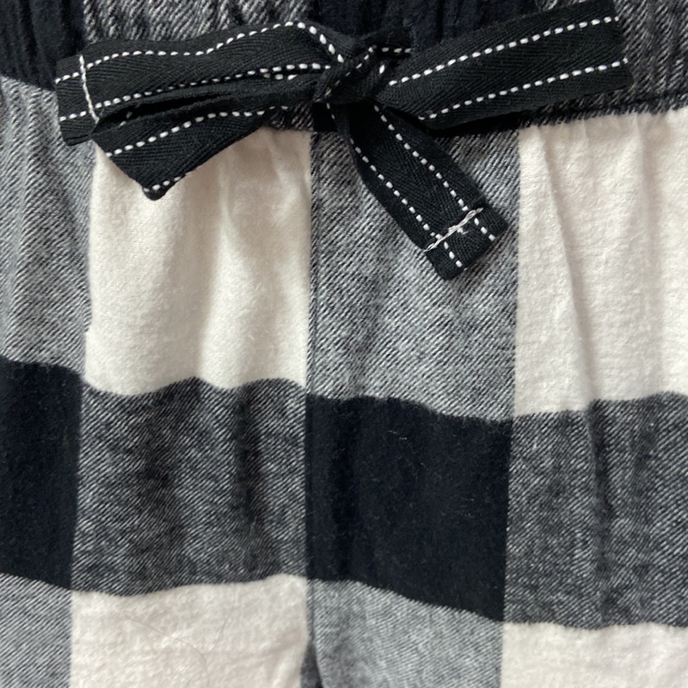 Women’s Old Navy plaid “Fa La …” pajama top and plaid long bottoms. Size M. - Picture 6 of 14